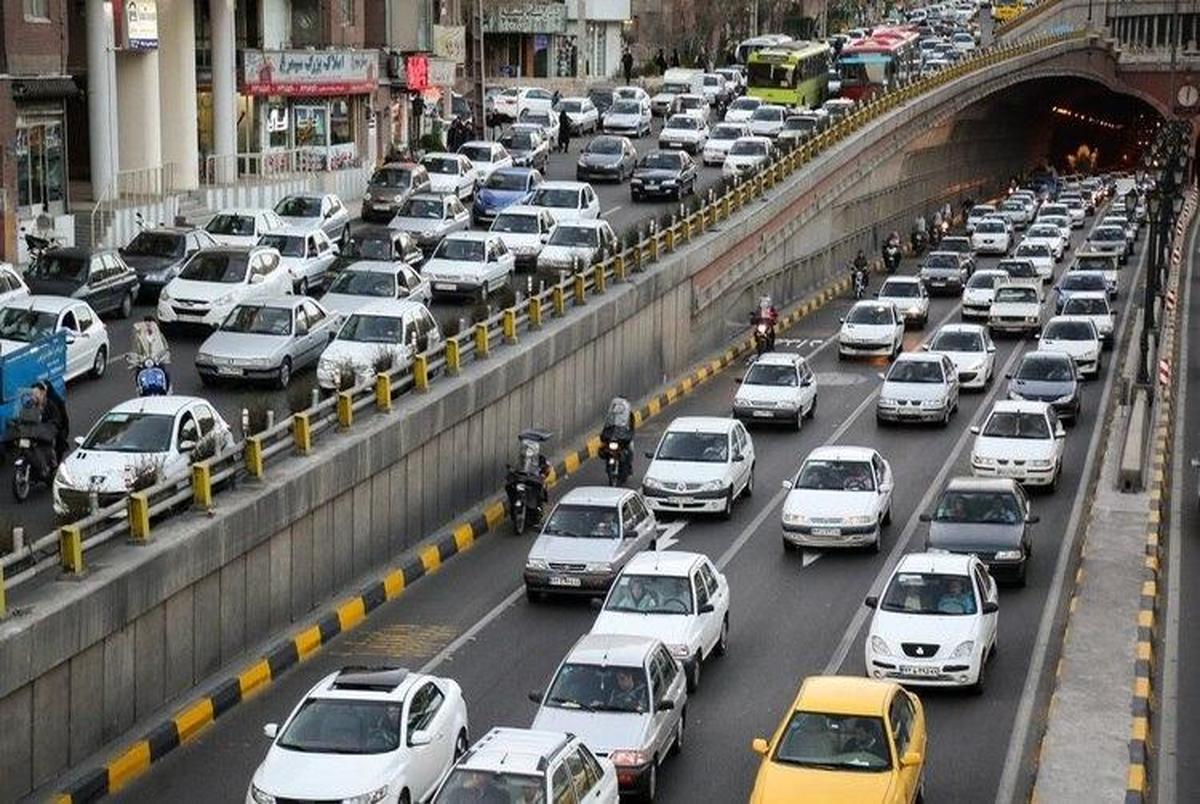 وضعیت ترافیکی جاده‌های کشور/ قزوین - تهران نیمه سنگین