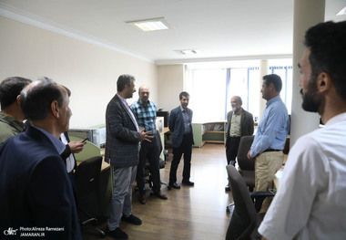بازدید معاون ارتباطات و اطلاع‌رسانی دفتر رئیس جمهوری از تحریریه جماران 
