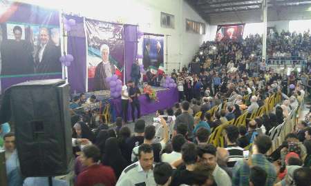 جشن پیروزی هواداران دولت تدبیر و امید در چالوس برگزار شد