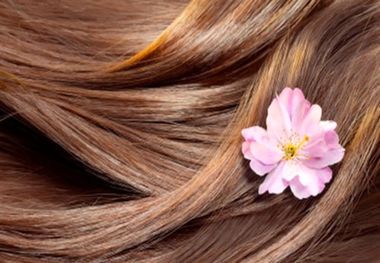 ۹ ماسک خانگی برای مراقبت از مو‌ در تابستان
