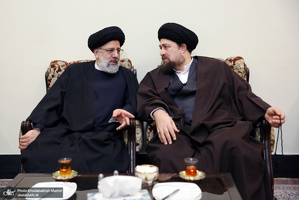 حاشیه های تجدید میثاق رئیس قوه قضائیه و مسئولان عالی قضایی با آرمان‌های امام خمینی(س)