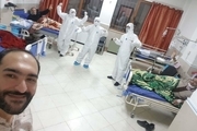 عکس/ سلفی امیدوارکننده مبتلایان به «کرونا» با پرستاران در بیمارستان