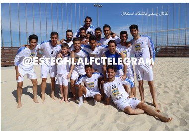 استقلالی ها به بازی والیبال در ساحل کیش پرداختند +عکس
