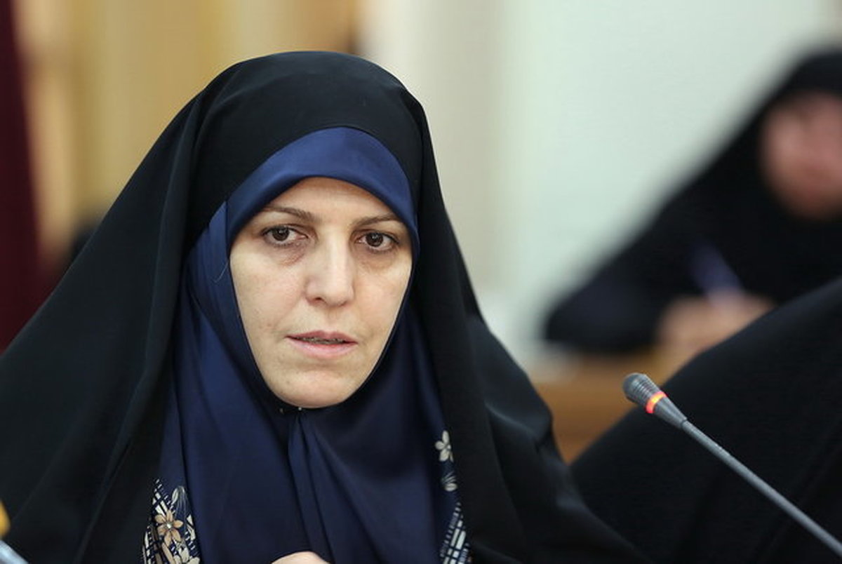 حدود نیمی از پزشکان ایرانی را «زنان» تشکیل می‌دهند