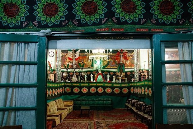 تکیه‌ای قاجاری با منبر ١۴۵ ساله در تهران+ عکس
