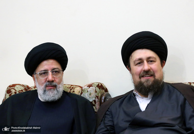 حاشیه های تجدید میثاق رئیس قوه قضائیه و مسئولان عالی قضایی با آرمان‌های امام خمینی(س)