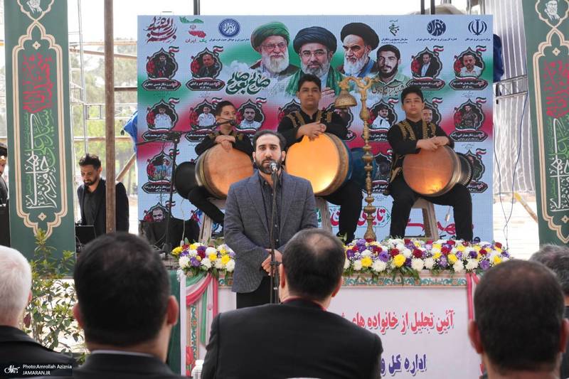 حضور وزیر ورزش در قطعه ۴۲ بهشت زهرا (س)