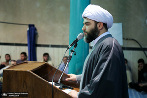 محفل انس با قرآن دانشگاهی در حسینیه جماران