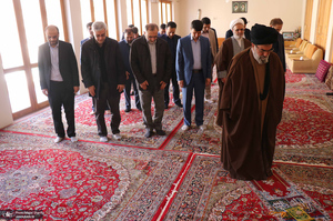 بازدید معاون قوه قضاییه از بیت و زادگاه امام در خمین‎