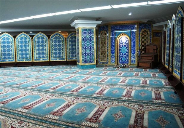 نمازخانه مدارس یزد نیاز به ۱۱ هزار مترمربع فرش دارد