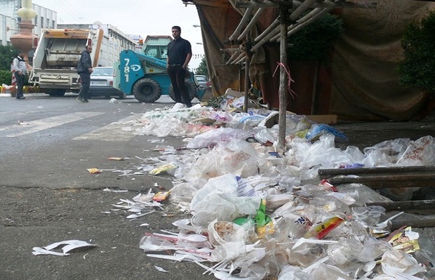 پویش مردمی شهر بدون پلاستیک در آبادان کلید خورد