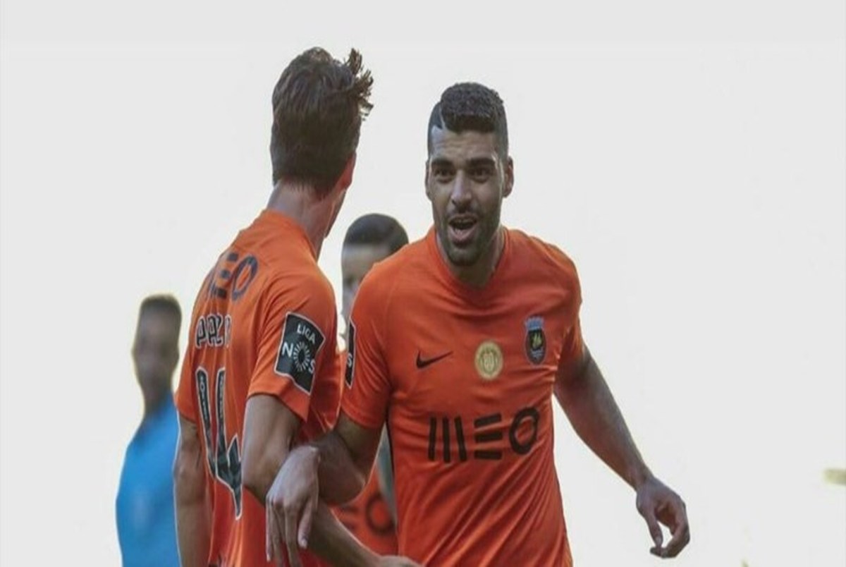 دو لژیونر ایرانی لیگ پرتغال در میان بهترین های فصل/ عکس