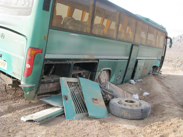 حادثه اتوبوس اصفهان- اهواز یک کشته و 7 مصدوم داشت