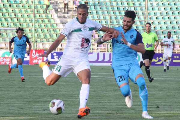 فیفا شکایت مهاجم هندوراسی از باشگاه ذوب آهن را رد کرد