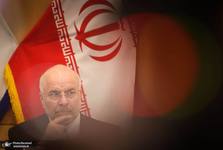 حملات به دیپلماسی؛ وقتی تندروها به قالیباف اصولگرا هم رحم نمی‌کنند/ مهاجری: کسانی که با تغییرات مثبت در سیاست خارجی مخالفت می‌کنند، کاسب جنگ و تحریم اند/ یک نماینده سابق مجلس: موافقین دیدگاه‌های قالیباف، بسیار بیشتر از مخالفین آن هستند