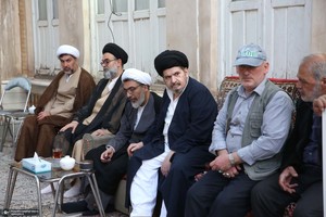 حضور شخصیت های حوزوی در منزل سید حسین خمینی