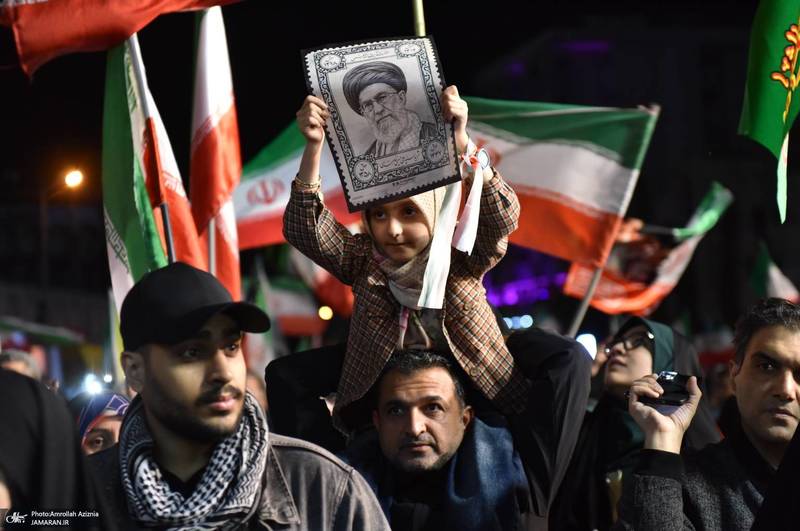 پنجاه و هشتمین اجتماع پر شور مردم در میدان انقلاب