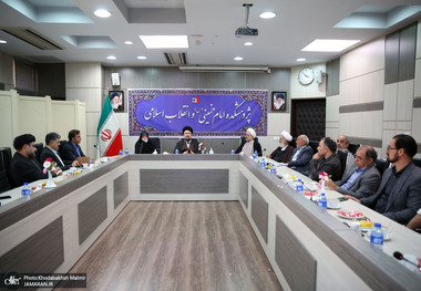 محمد مقدم: روز معلم روز حرمت‌گذاری به علم و دانش و آگاهی و معرفت است/ آیت‌الله روحانی: علم وقتی ارزشمند است که روزآمد باشد