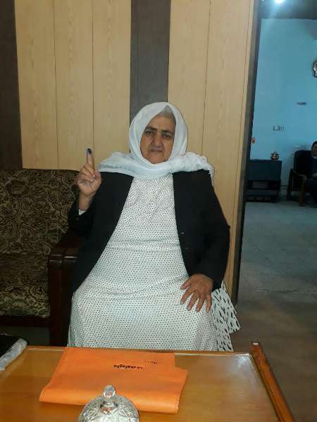 بانوی 73 ساله کاندیدای پنجمین دوره انتخابات شورا در بخش اسالم تالش شد