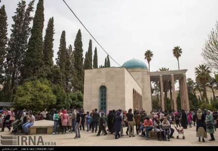 افزون بر 27 هزار نفر در یادروز سعدی از آرامگاه سخن سرای نامی ایران بازدید کردند