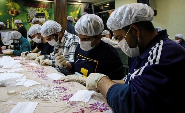 هنرجویان میناب ماسک پارچه ای تولید می کنند