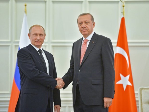 توافق روسیه و ترکیه برای حل درگیری‌ها در مرز سوریه/ تماس تلفنی بشار اسد با پوتین