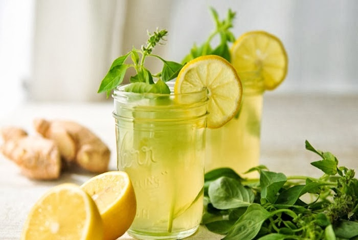 چرا بهتر است صبح ها آب لیمو بنوشید!