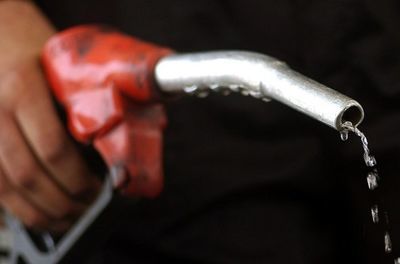 کمبود بنزین در عربستان در پی حمله یمن به آرامکو
