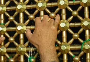 نباید بقعه متبرکه جدیدی در فارس بنا شود