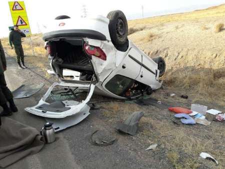 واژگونی خودرودرمحور - بروجرد اراک یک کشته وسه زخمی برجای گذاشت