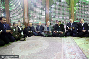 تجدید میثاق رئیس جمهور و اعضای هیأت دولت با آرمان‌های حضرت امام(س)