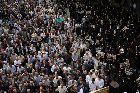 نمازگزاران تبریز خواستار آزادی بی قید و شرط شیخ عیسی قاسم شدند