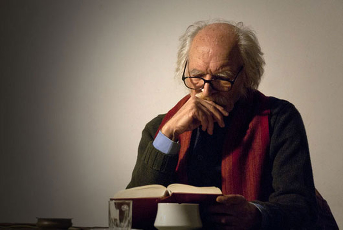 همراه با خالق بلندترین رمان ایرانی در ۷۷ سالگی/ عکس