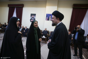 حاشیه تجدیدمیثاق رئیس جمهور و اعضای دولت با آرمان‌های بنیانگذار جمهوری اسلامی ایران