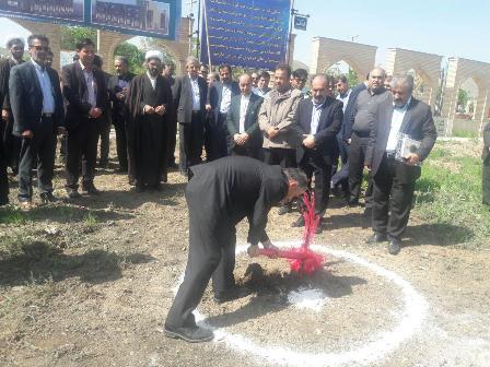 عملیات اجرایی ساخت حسینیه و مجموعه رستوران های آرامستان اراک آغاز شد