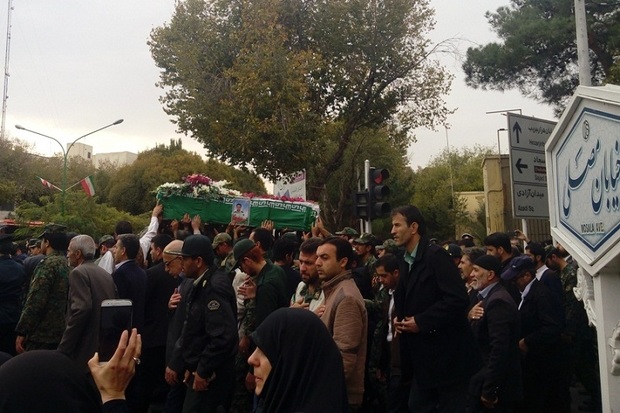 پیکر شهید نیروی انتظامی در اصفهان تشییع شد