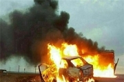 شهروند شیرگاهی خودروی خود را مقابل دادگستری مازندران آتش زد