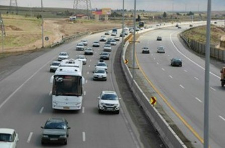 ثبت 2.5 میلیون تردد و 7800 تخلف سرعت غیر مجاز در جاده های خراسان رضوی