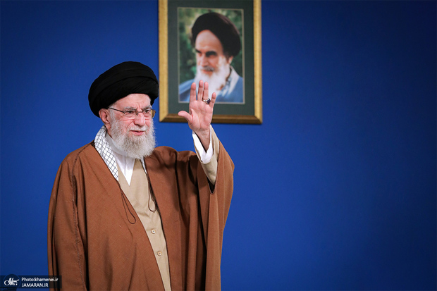 رهبر انقلاب: آمریکایی‌ها بدانند در مواجهه با ملت ایران هرگز با تهدید به جایی نخواهد رسید؛ اگر خباثتی نسبت به ملت ایران انجام بدهند سیلی سخت خواهند خورد/ جمهوری اسلامی نائب نیاز ندارد
