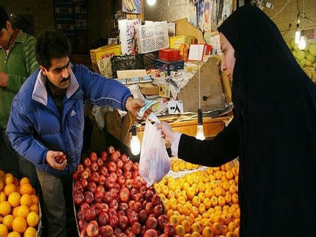 توزیع 100 تن میوه شب عید در اندیمشک آغاز شد