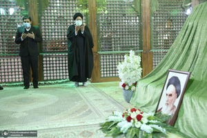 تجدید میثاق رئیس جمهور و اعضای دولت با آرمان های حضرت امام (س)