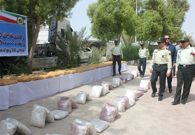 کشف ۲۴۳ کیلو مواد مخدر در عملیات مشترک پلیس فارس و هرمزگان