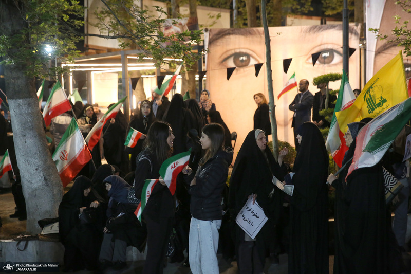 پنجاه و پنجمین شب اجتماع پر شور مردم در میدان تجریش