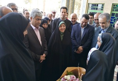 معاون رئیس جمهور درامور زنان و خانواده وارد سمنان شد