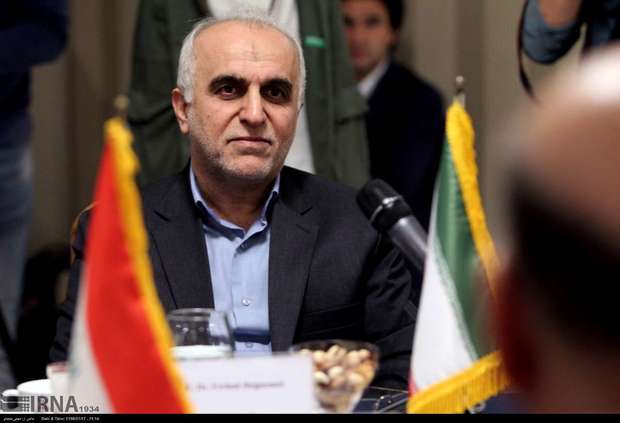 دژپسند: تراز تجاری ایران امسال هم مثبت است