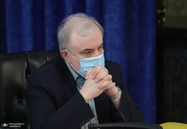 وزیر بهداشت: در همه جا اقتصاد از سلامت حمایت می‌کند اما در ایران برعکس است