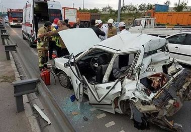 تصادف کامیون و پراید ۱۰ کشته و مصدوم به جا گذاشت