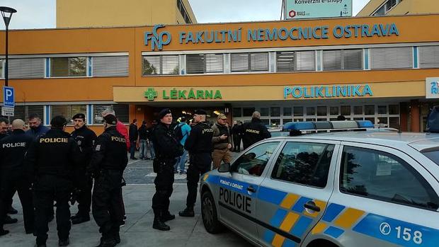 تیراندازی در بیمارستانی در جمهوری چک و کشته شدن 6 تن+تصاویر