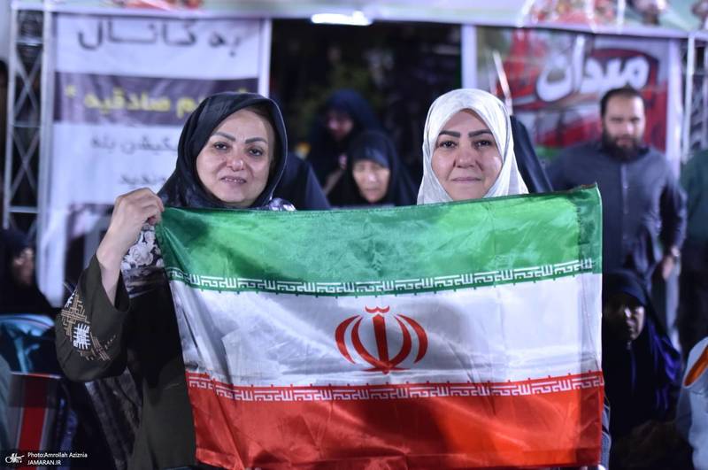 پنجاه و پنجمین شب اجتماع پر شور مردم در میدان جمهوری اسلامی