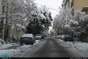 مشکلات عبور و مرور عابرین پیاده بعد از برف دیروز 